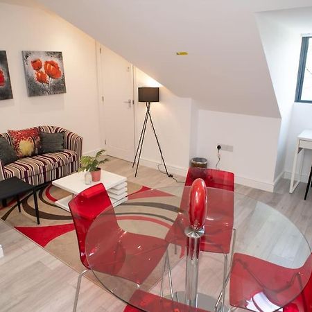 Rosey Lodge -1Bedroom Cousy Flat - Parking, Netflix, Wifi - Close To Blenheim Palace & Oxford - F5 Kidlington Kültér fotó