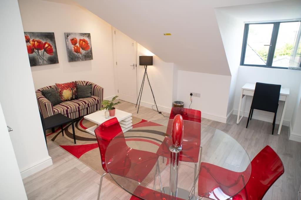 Rosey Lodge -1Bedroom Cousy Flat - Parking, Netflix, Wifi - Close To Blenheim Palace & Oxford - F5 Kidlington Kültér fotó