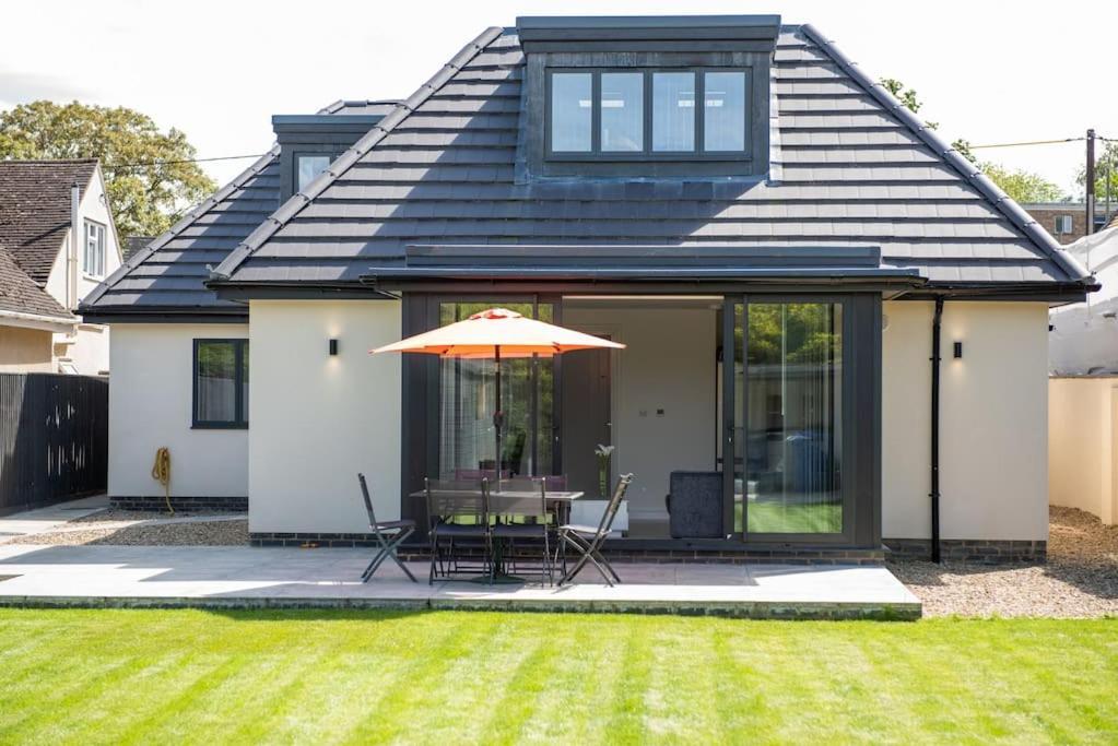 Rosey Lodge -1Bedroom Cousy Flat - Parking, Netflix, Wifi - Close To Blenheim Palace & Oxford - F5 Kidlington Kültér fotó