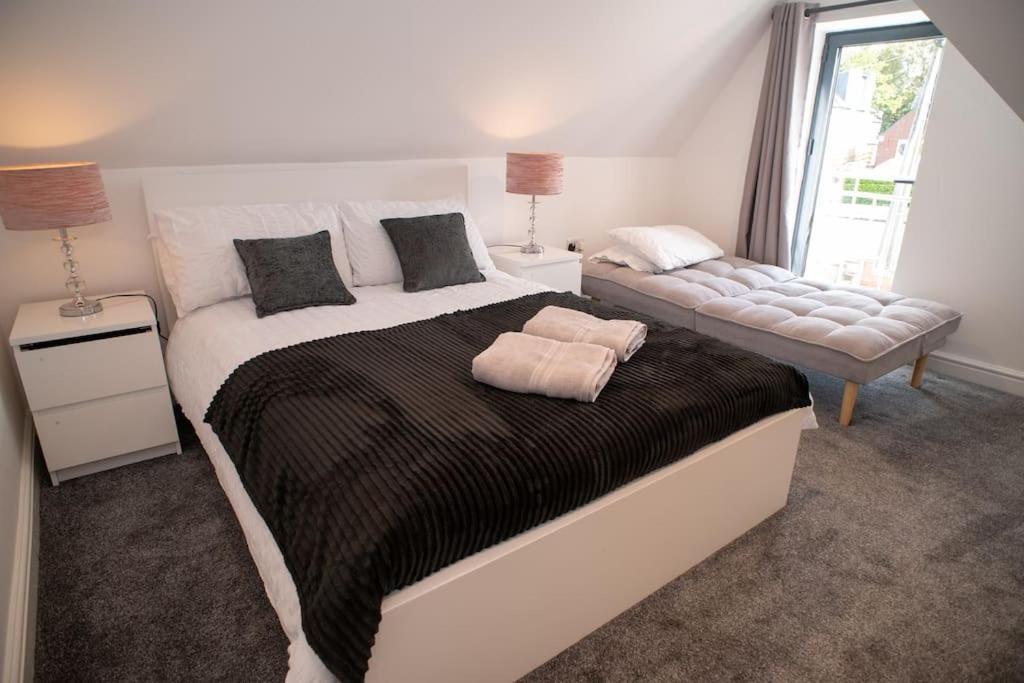 Rosey Lodge -1Bedroom Cousy Flat - Parking, Netflix, Wifi - Close To Blenheim Palace & Oxford - F5 Kidlington Kültér fotó